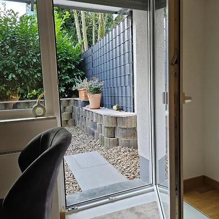 Cozy Terrace Near Duesseldorf Messe-fair & Airport I 15 Min *